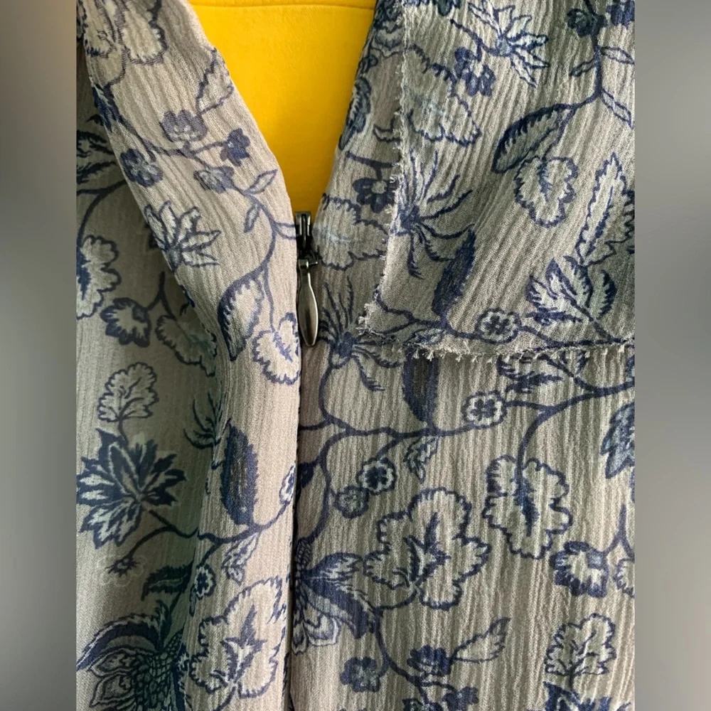 Elie Tahari floral chiffon dress, size 4 - Picture 3 of 7